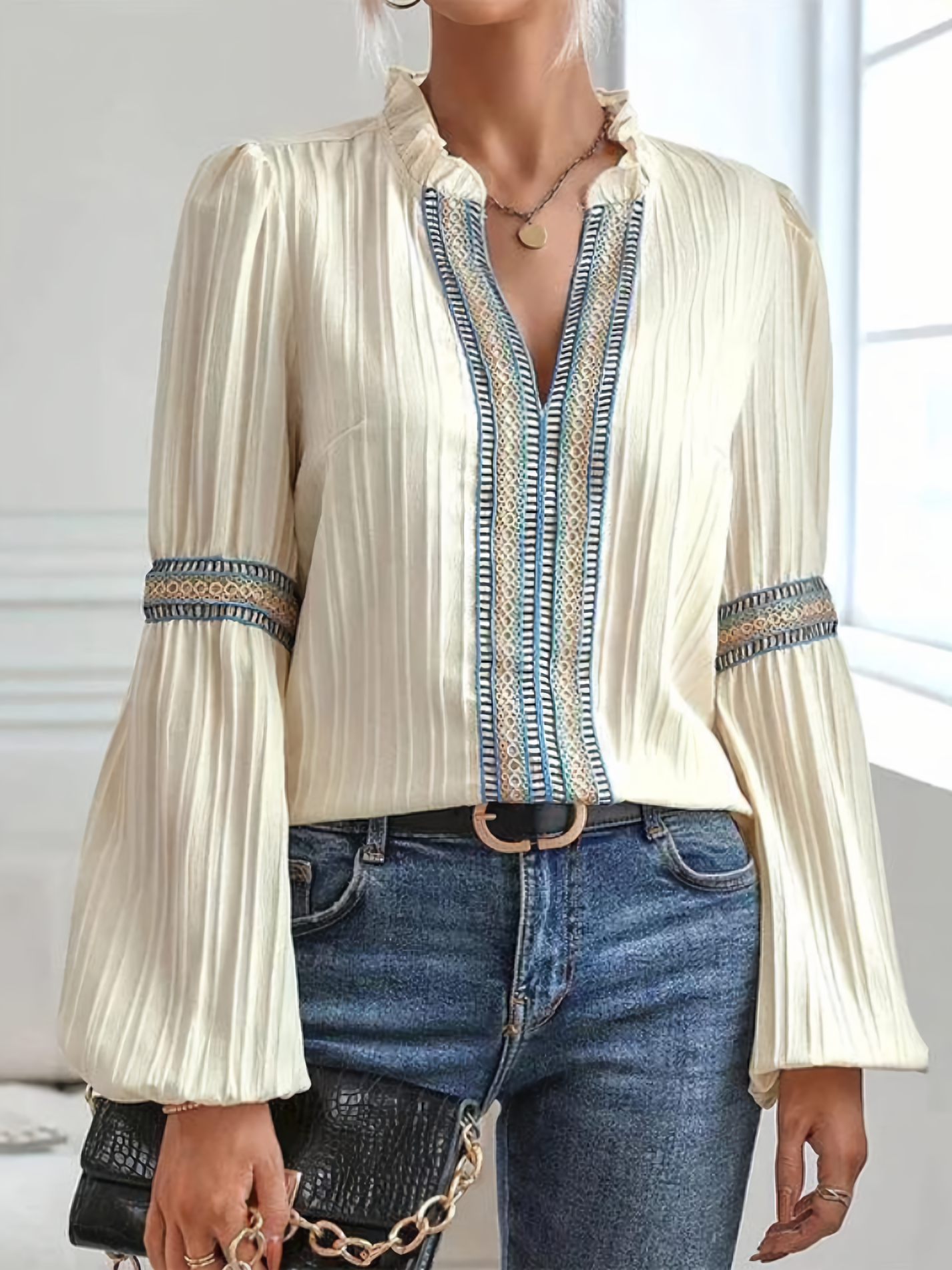 Cora™ | Elegant blouse with puff sleeves