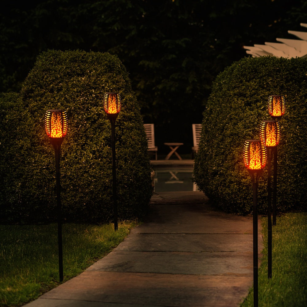 SolarFlame™ | Every evening outdoors becomes a magical adventure, full of light and warmth