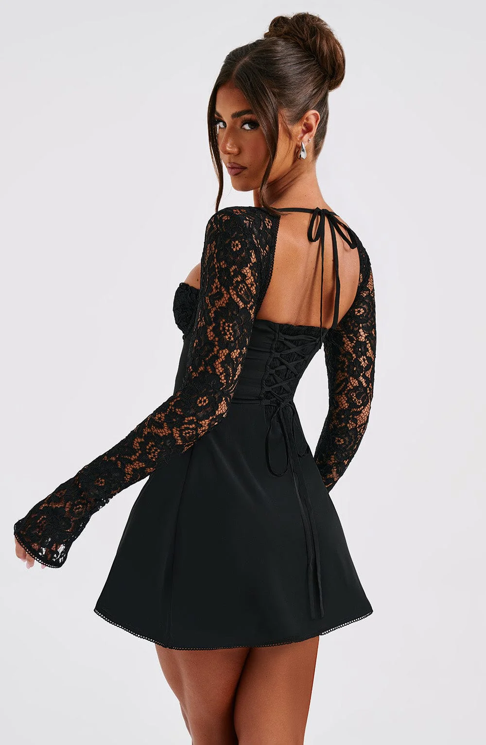 Agusté™ – The elegant mini dress for every occasion