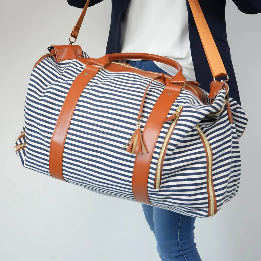 Voyago™ | Space-saving travel bag for excursions