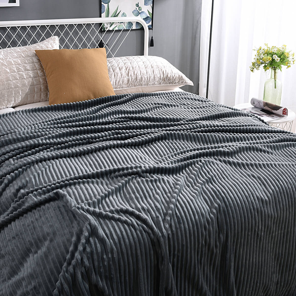Velvet Fleece Blanket™ | Comfort and style for every season