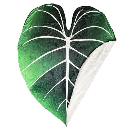 LeafyLuxe™ | Leaf-shaped fleece blanket