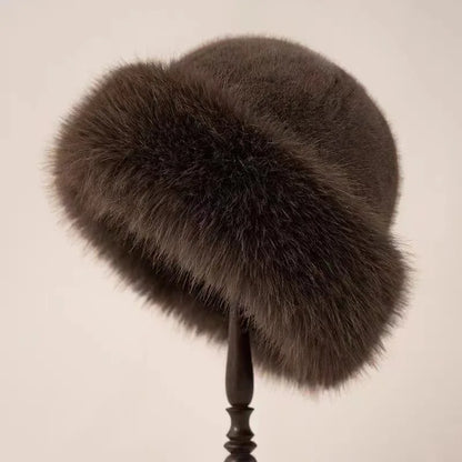 Fleecea™ | Elegant fur hat for luxurious winter comfort