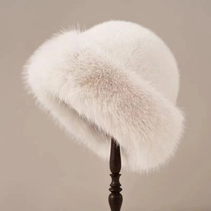 Fleecea™ | Elegant fur hat for luxurious winter comfort