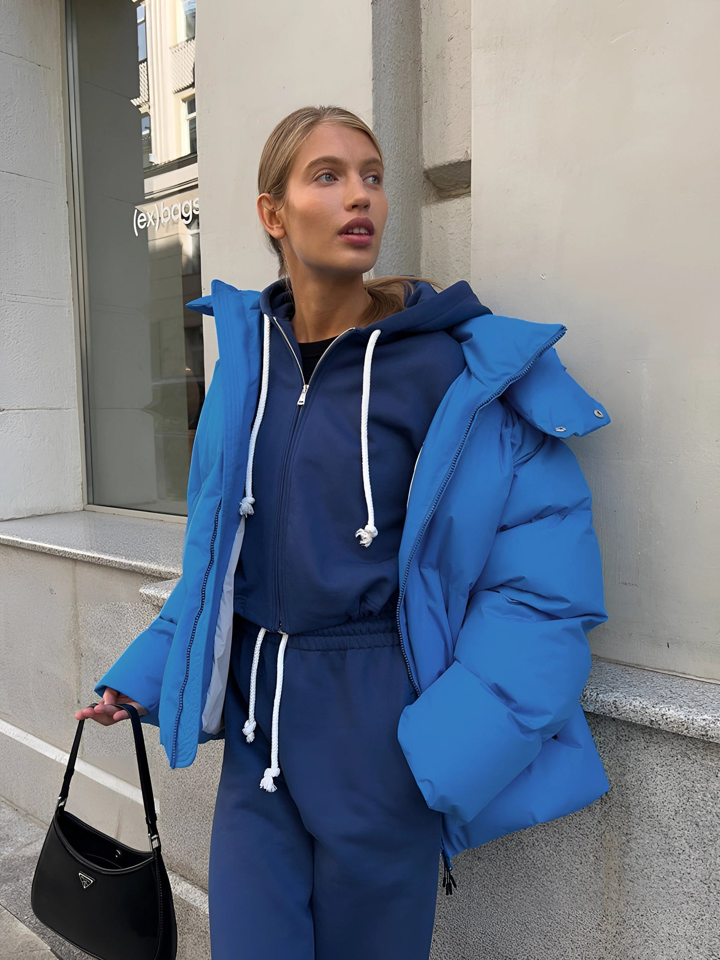PufferLux™ | Oversized Women's Black Puffer Jacket with Hood | Insulated &amp; Fashionable