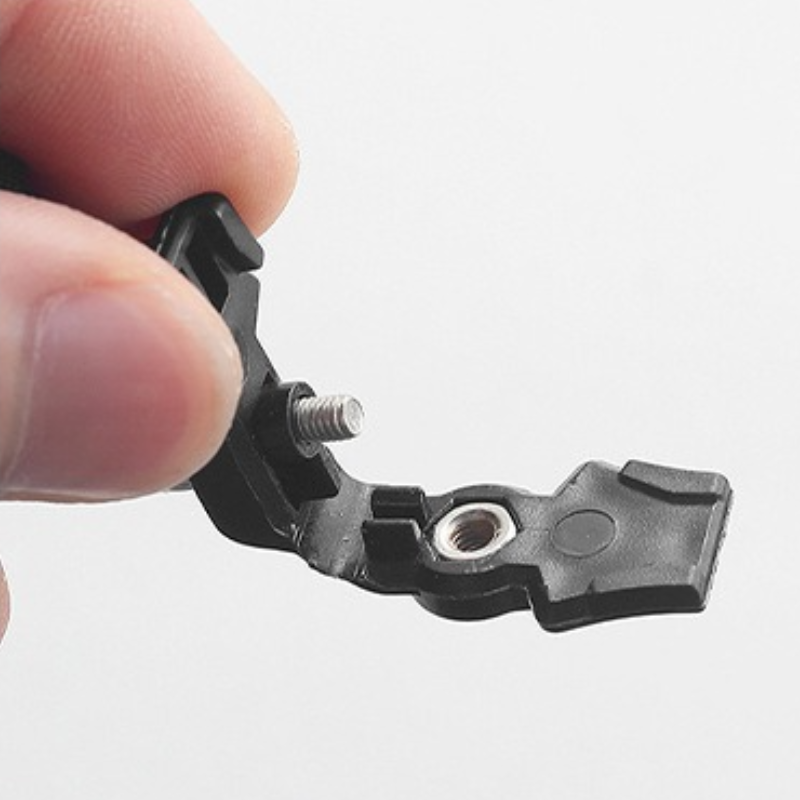 ZipFix™ – Removable and replaceable zipper puller – quick solution