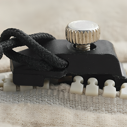ZipFix™ – Removable and replaceable zipper puller – quick solution