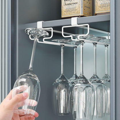 SipEase™ - Weinglashalter für unter den Schrank