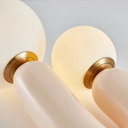 Elegante moderne Tischlampe für gemütliche Ambientebeleuchtung