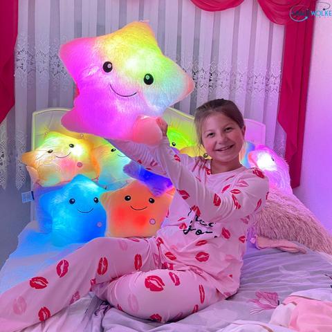 SleepyGlow™ | Cuddly pillow, headrest and nightlight in one