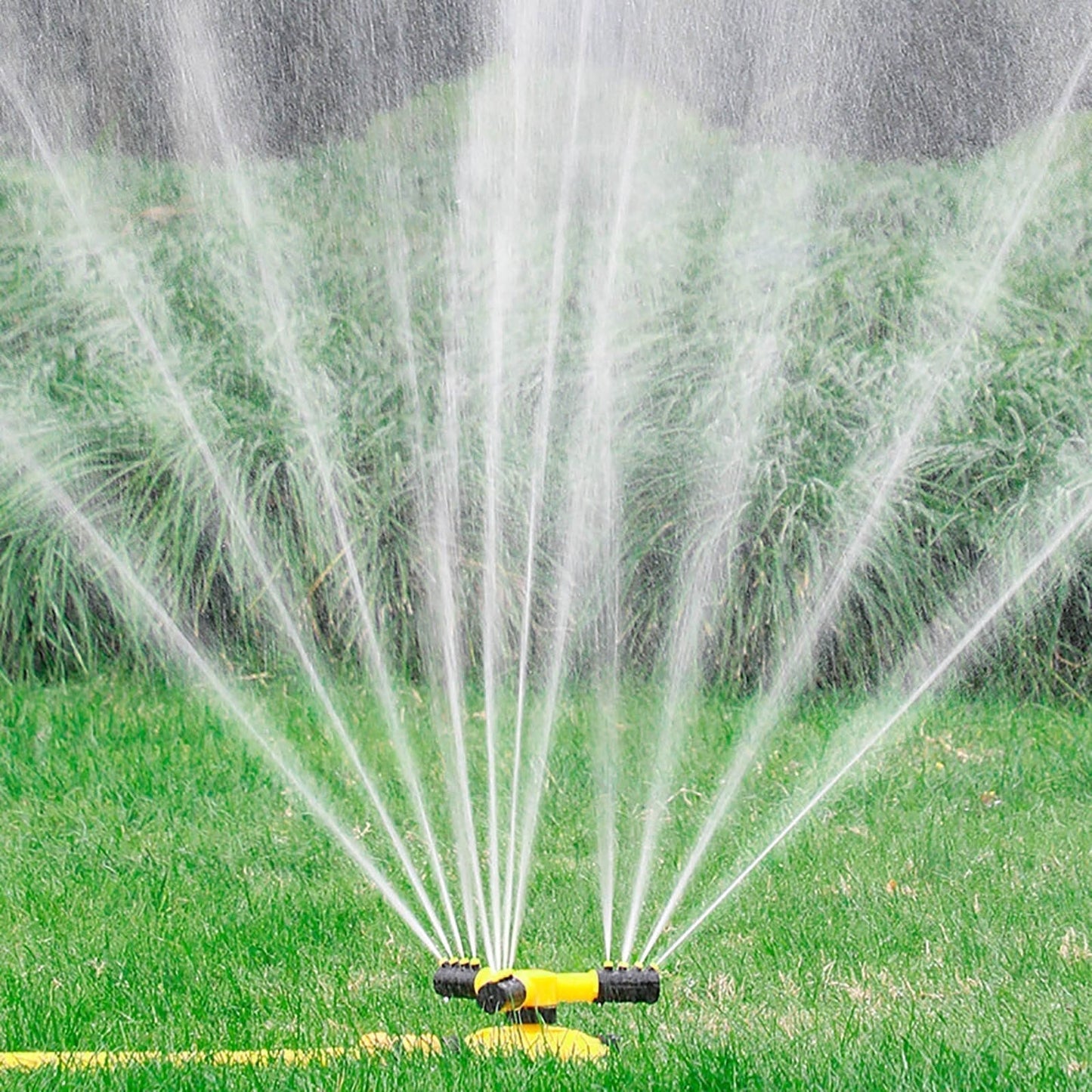 YardSpray™ - Leichter Rasensprenger für den Garten