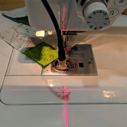 StitchLaser™ – Präzisionstechnik für perfekte Näharbeiten