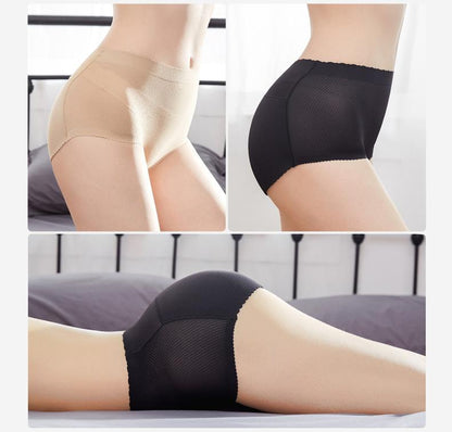 CurveSculpt™ | Padding that adapts : Seamless hip brief