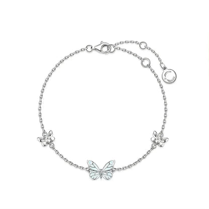 LumiVita – Schmuck, der sanft leuchtet und Ihren Abendstil veredelt