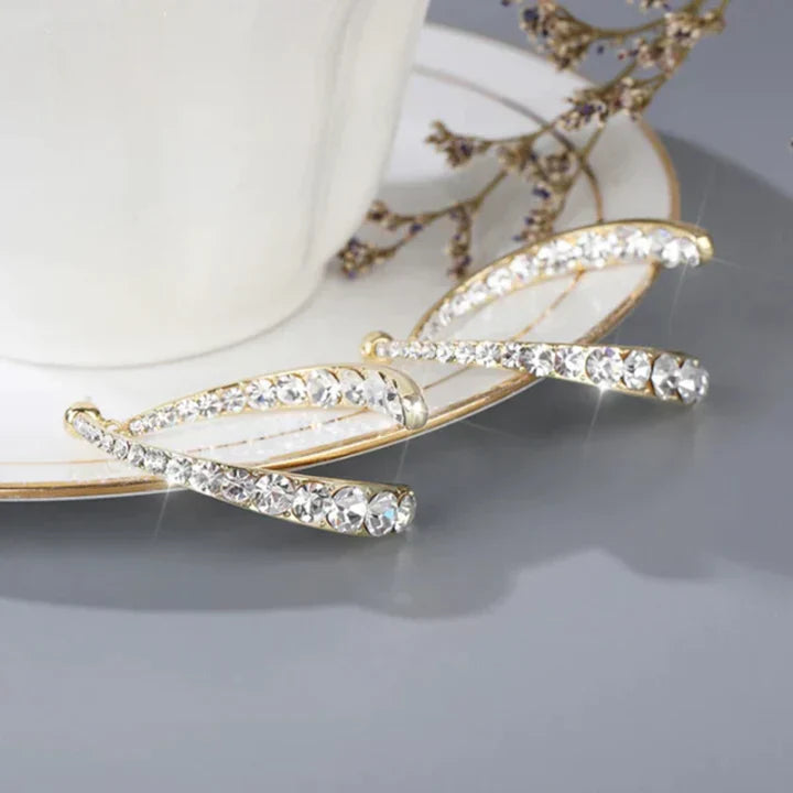 Lena™ | Curved earrings with luxurious rhinestones
