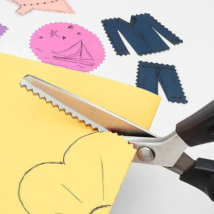 SilkySnipper™ | Scissors with a thick, sharp tip!
