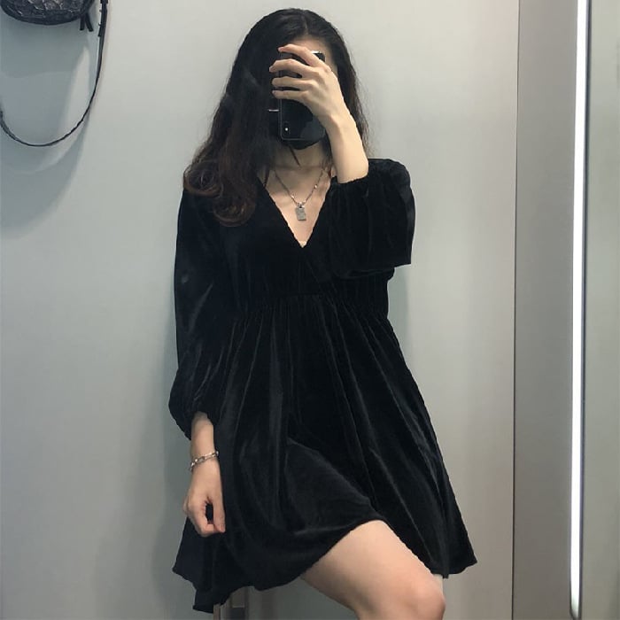 Velvet Vibe™ | Velvet mini dress