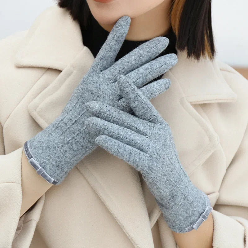 CashmereTouch™ – Furry, warm full-finger cashmere touchscreen gloves