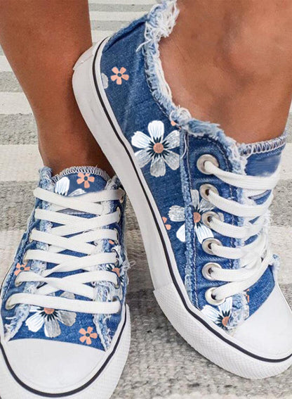 FloraWalk™ – Floral Canvas Lace-Up Sneakers 