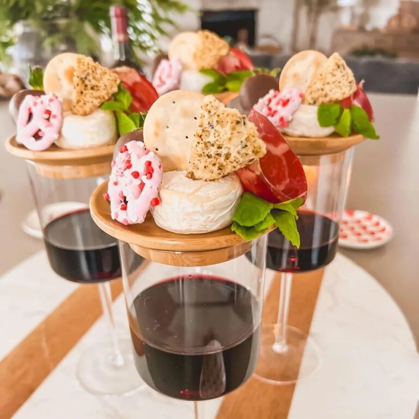 WineDish™ - Wine plate for glass holder