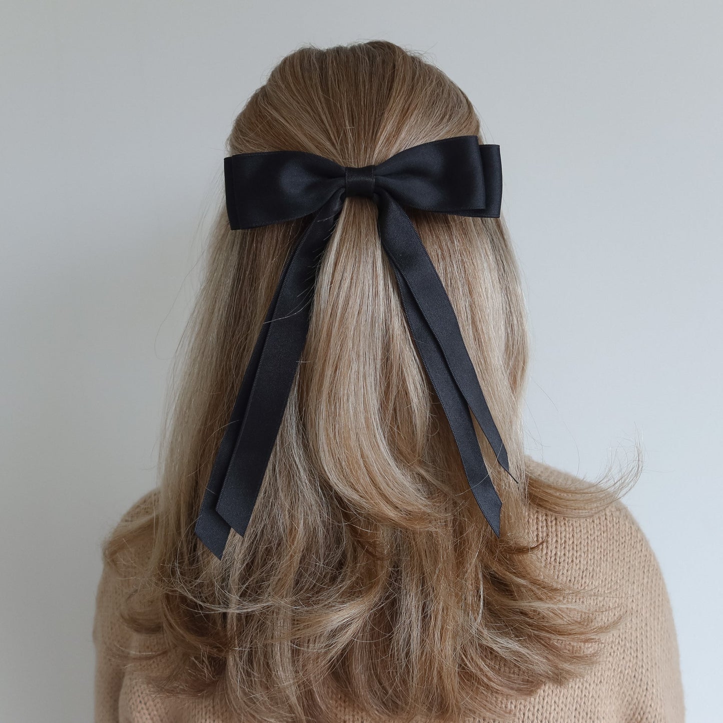 Noelle™ | Lint Hair Bow Black